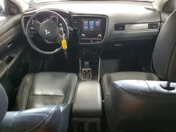 JA4AZ3A33LZ027241 2020 MITSUBISHI OUTLANDER - Image 8