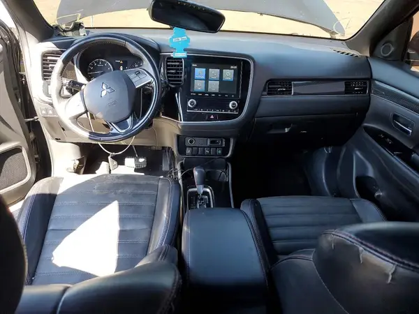 JA4AZ3A33LZ028521 2020 MITSUBISHI OUTLANDER - Image 8
