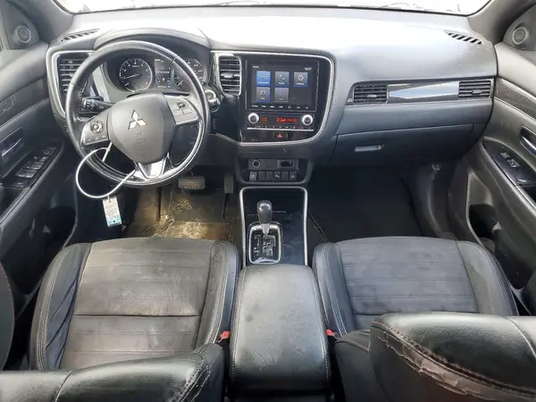 JA4AZ3A33LZ030124 2020 MITSUBISHI OUTLANDER - Image 8