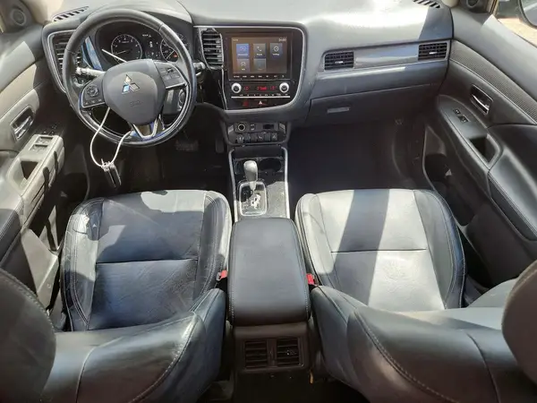 JA4AZ3A33LZ037896 2020 MITSUBISHI OUTLANDER - Image 8