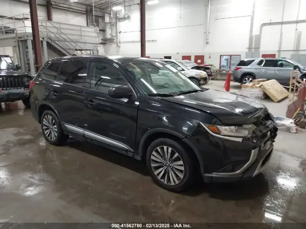 JA4AZ3A33LZ038966 2020 MITSUBISHI OUTLANDER - Image 1