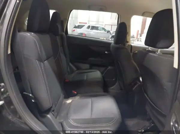 JA4AZ3A33LZ038966 2020 MITSUBISHI OUTLANDER - Image 8