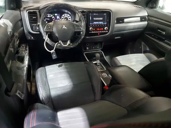 JA4AZ3A33LZ040281 2020 MITSUBISHI OUTLANDER - Image 8