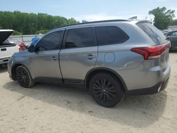 JA4AZ3A33LZ042869 2020 MITSUBISHI OUTLANDER - Image 2