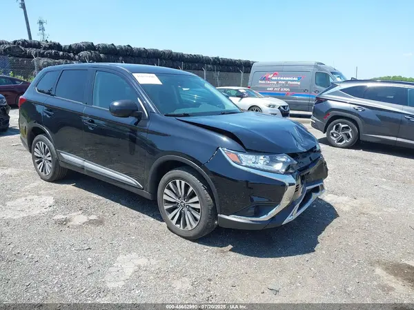 JA4AZ3A33LZ044654 2020 MITSUBISHI OUTLANDER - Image 1