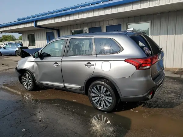 JA4AZ3A33LZ045349 2020 MITSUBISHI OUTLANDER - Image 2