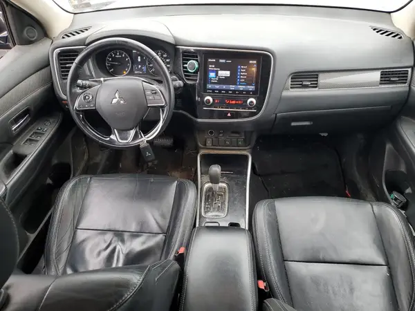 JA4AZ3A33LZ045688 2020 MITSUBISHI OUTLANDER - Image 8