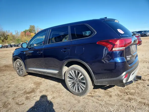 JA4AZ3A33LZ047649 2020 MITSUBISHI OUTLANDER - Image 2