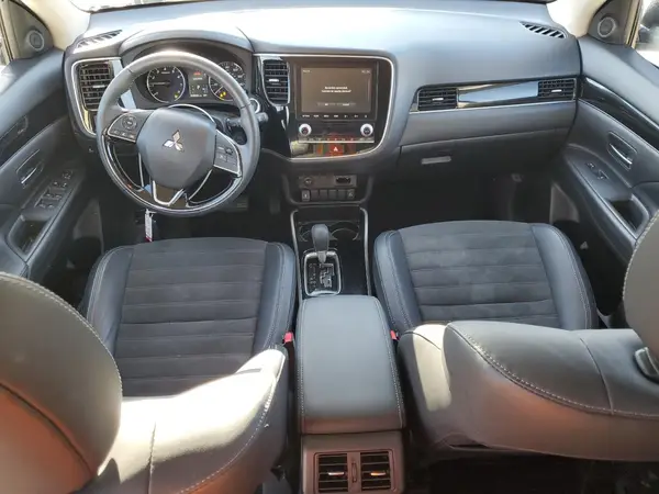 JA4AZ3A33LZ047778 2020 MITSUBISHI OUTLANDER - Image 8
