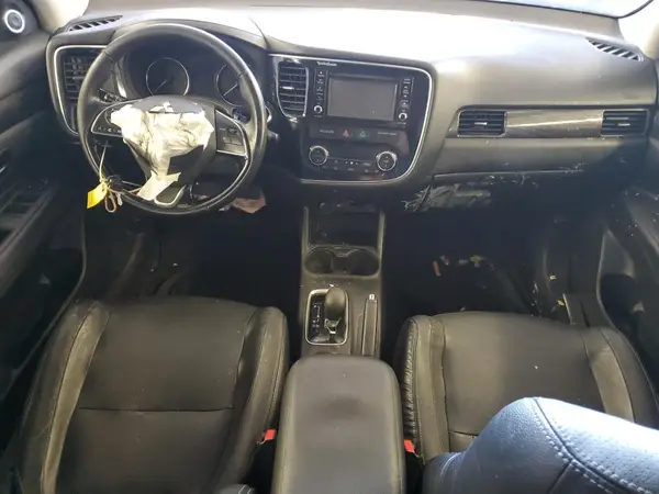 JA4AZ3A34GZ000782 2016 MITSUBISHI OUTLANDER - Image 8