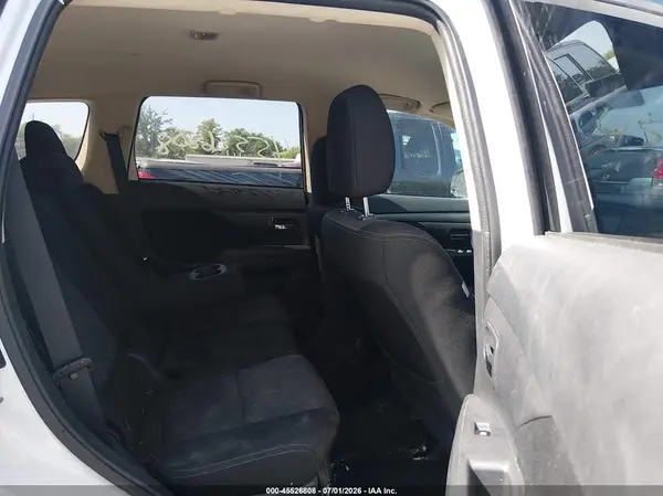 JA4AZ3A34GZ001558 2016 MITSUBISHI OUTLANDER - Image 8