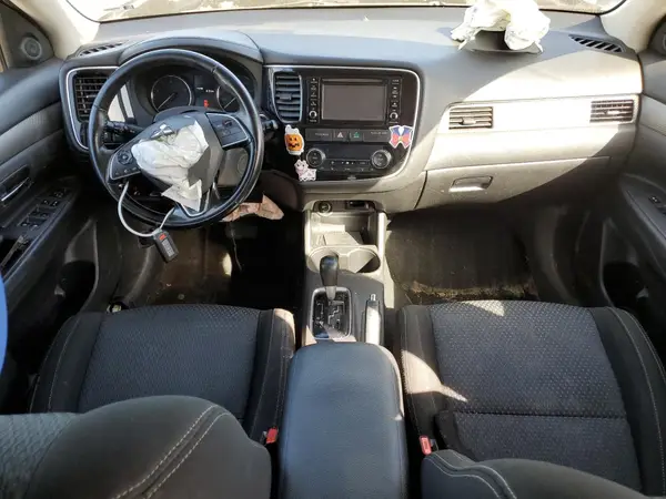 JA4AZ3A34GZ001818 2016 MITSUBISHI OUTLANDER - Image 8