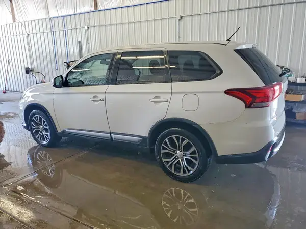 JA4AZ3A34GZ003276 2016 MITSUBISHI OUTLANDER - Image 2