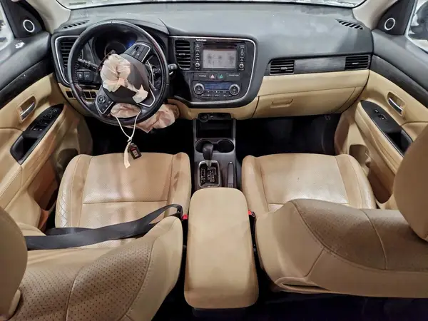 JA4AZ3A34GZ017856 2016 MITSUBISHI OUTLANDER - Image 8