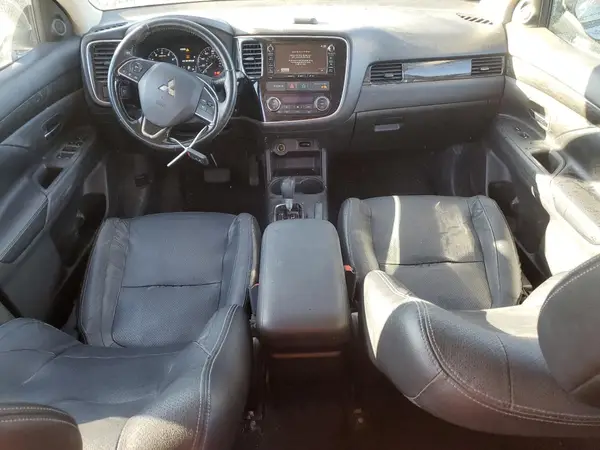 JA4AZ3A34GZ022099 2016 MITSUBISHI OUTLANDER - Image 8