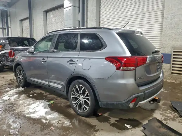 JA4AZ3A34GZ022457 2016 MITSUBISHI OUTLANDER - Image 2