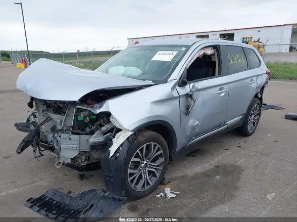JA4AZ3A34GZ024872 2016 MITSUBISHI OUTLANDER - Image 2