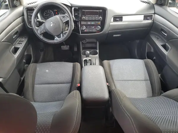 JA4AZ3A34GZ027500 2016 MITSUBISHI OUTLANDER - Image 8