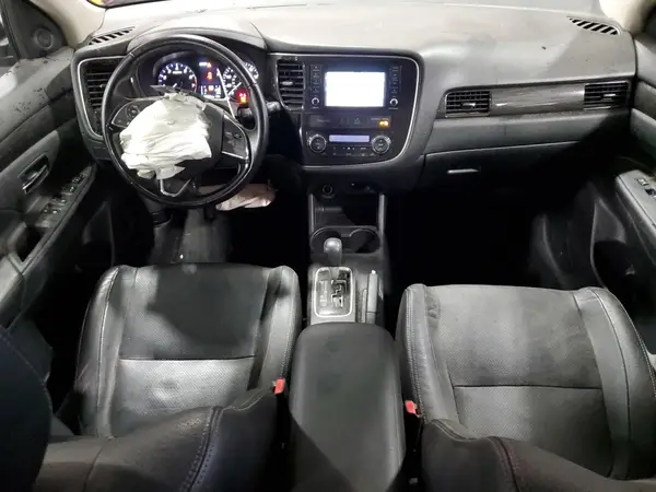 JA4AZ3A34GZ034107 2016 MITSUBISHI OUTLANDER - Image 8