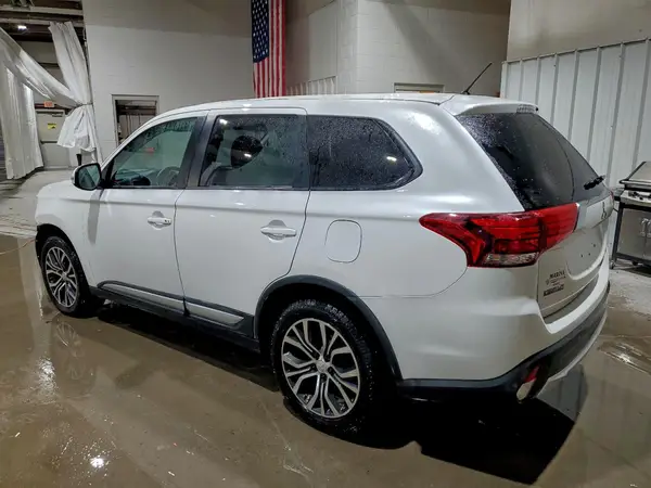 JA4AZ3A34GZ034964 2016 MITSUBISHI OUTLANDER - Image 2
