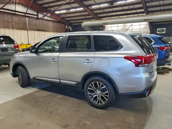 JA4AZ3A34GZ038125 2016 MITSUBISHI OUTLANDER - Image 2