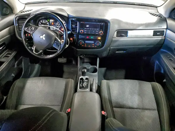 JA4AZ3A34GZ038125 2016 MITSUBISHI OUTLANDER - Image 8