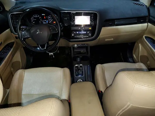 JA4AZ3A34GZ038674 2016 MITSUBISHI OUTLANDER - Image 8