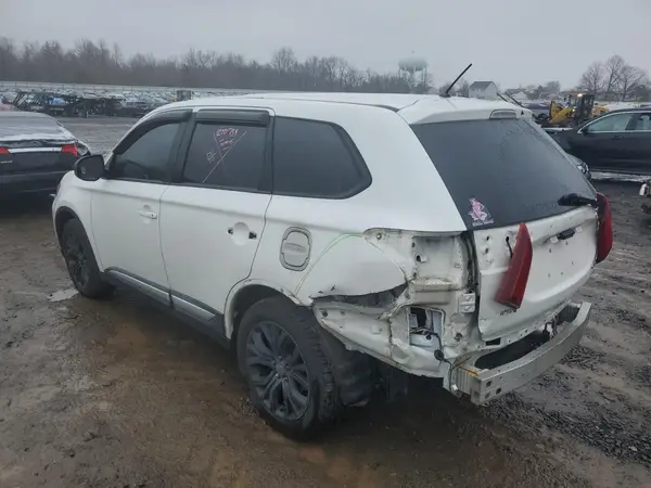 JA4AZ3A34GZ042773 2016 MITSUBISHI OUTLANDER - Image 2