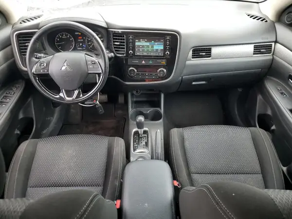 JA4AZ3A34GZ054373 2016 MITSUBISHI OUTLANDER - Image 8