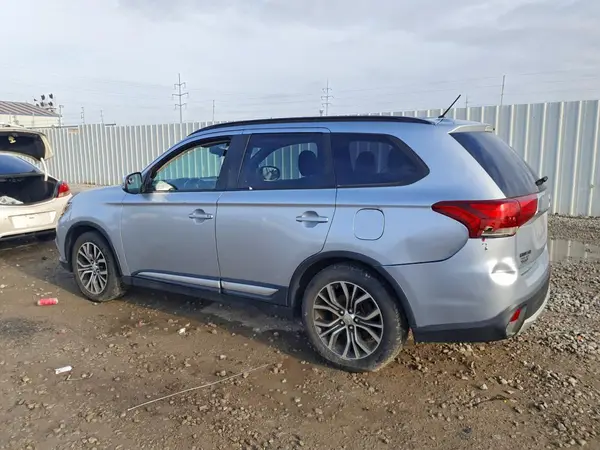 JA4AZ3A34GZ060951 2016 MITSUBISHI OUTLANDER - Image 2