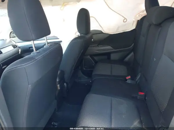 JA4AZ3A34GZ061226 2016 MITSUBISHI OUTLANDER - Image 8