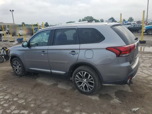 JA4AZ3A34HZ007569 2017 MITSUBISHI OUTLANDER - Image 2