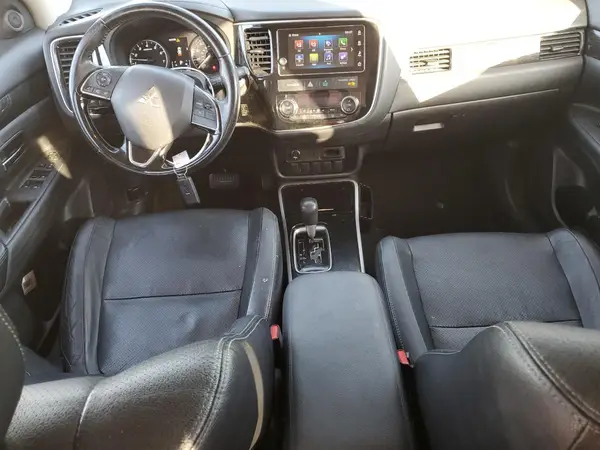 JA4AZ3A34HZ011105 2017 MITSUBISHI OUTLANDER - Image 8