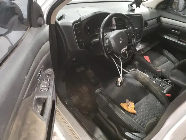 JA4AZ3A34HZ013887 2017 MITSUBISHI OUTLANDER - Image 8
