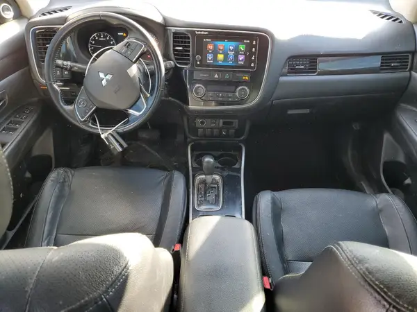 JA4AZ3A34HZ036294 2017 MITSUBISHI OUTLANDER - Image 8