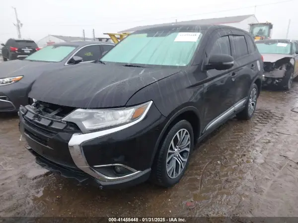 JA4AZ3A34HZ052611 2017 MITSUBISHI OUTLANDER - Image 2