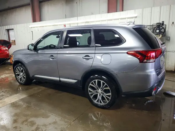 JA4AZ3A34HZ053337 2017 MITSUBISHI OUTLANDER - Image 2