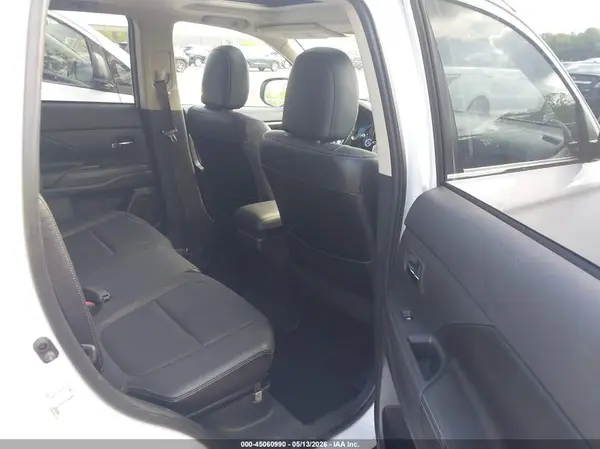JA4AZ3A34HZ056254 2017 MITSUBISHI OUTLANDER - Image 8