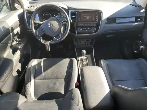 JA4AZ3A34HZ059140 2017 MITSUBISHI OUTLANDER - Image 8