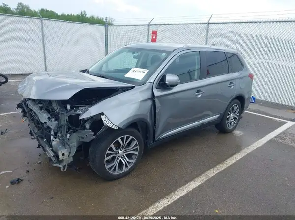 JA4AZ3A34HZ062894 2017 MITSUBISHI OUTLANDER - Image 2