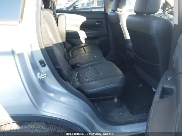 JA4AZ3A34HZ067979 2017 MITSUBISHI OUTLANDER - Image 8