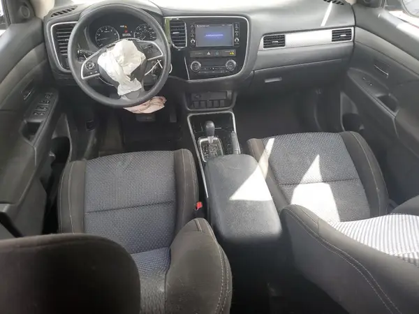 JA4AZ3A34JJ001730 2018 MITSUBISHI OUTLANDER - Image 8