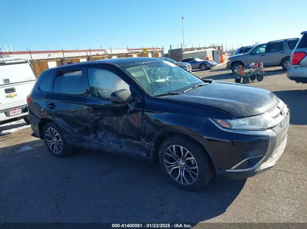 JA4AZ3A34JJ003669 2018 MITSUBISHI OUTLANDER - Image 1