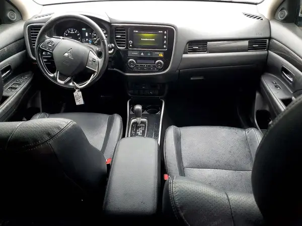 JA4AZ3A34JZ011675 2018 MITSUBISHI OUTLANDER - Image 8