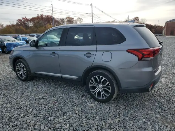 JA4AZ3A34JZ011921 2018 MITSUBISHI OUTLANDER - Image 2