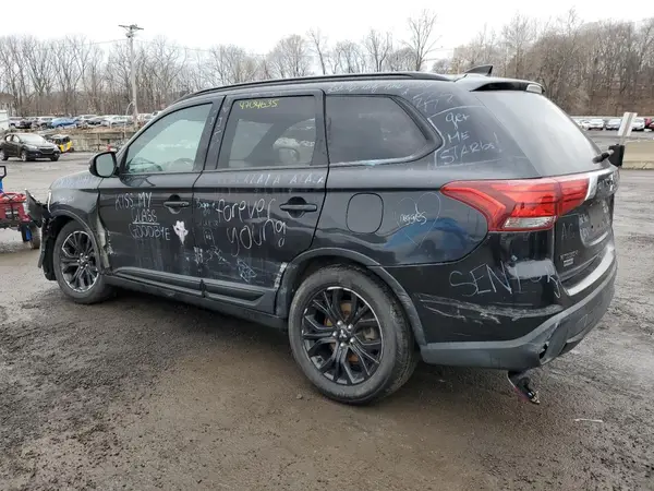 JA4AZ3A34JZ021493 2018 MITSUBISHI OUTLANDER - Image 2