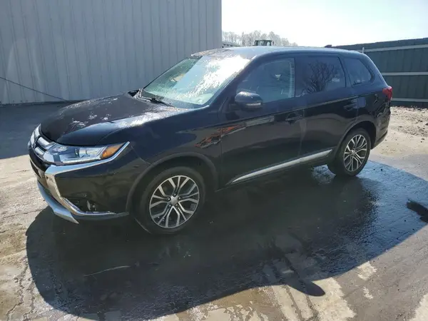JA4AZ3A34JZ025043 2018 MITSUBISHI OUTLANDER - Image 1