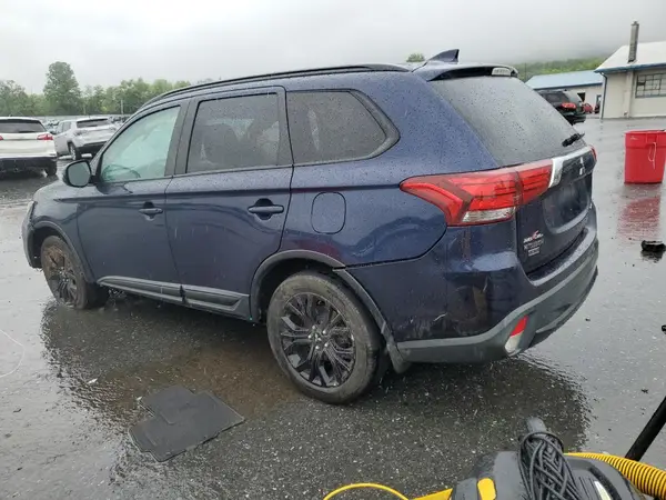 JA4AZ3A34JZ044515 2018 MITSUBISHI OUTLANDER - Image 2