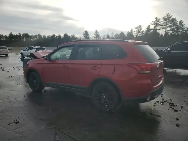 JA4AZ3A34JZ048130 2018 MITSUBISHI OUTLANDER - Image 2