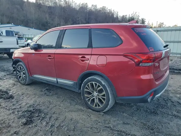 JA4AZ3A34JZ056132 2018 MITSUBISHI OUTLANDER - Image 2